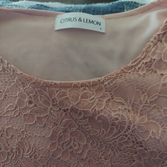 Dresses - Picture 10 of 14